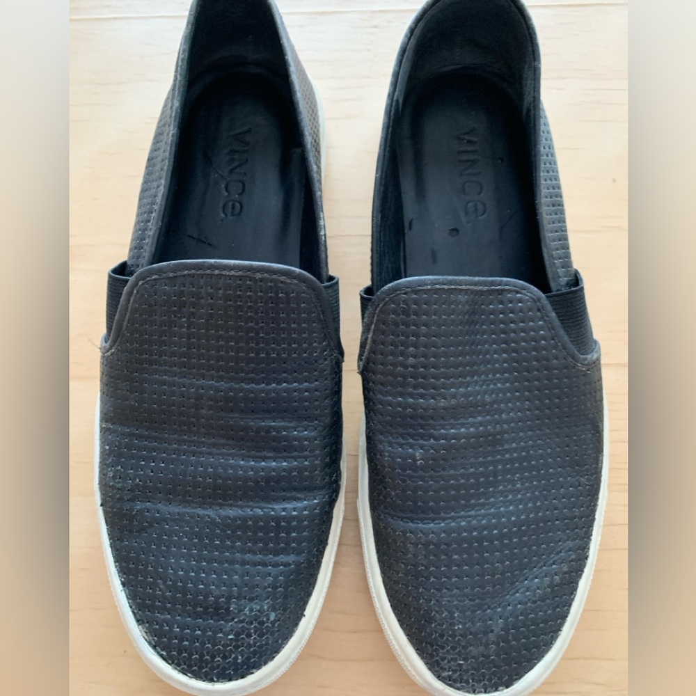 Vince - Women’s Perforated Leather Blair Sneaker (black - size 6)